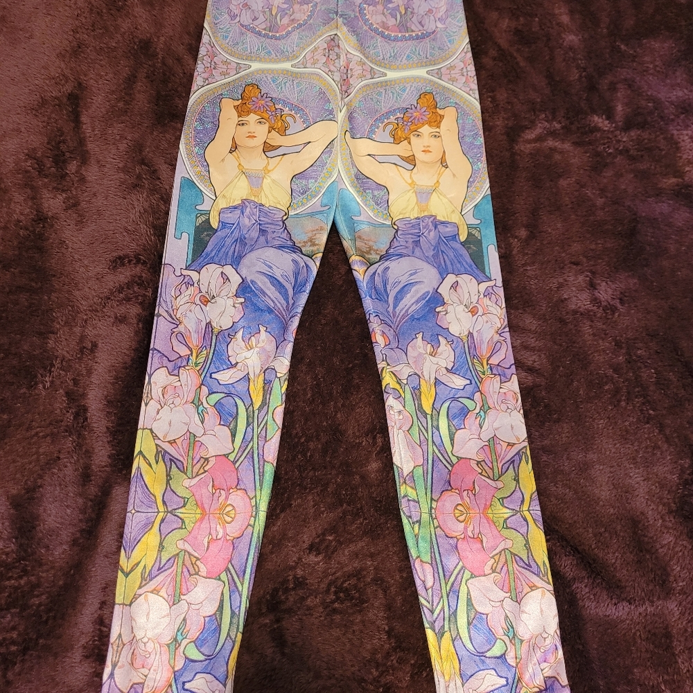 Mucha Amethyst Leggings - Blackmilk